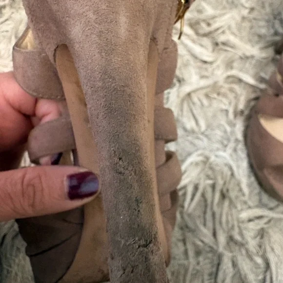 Prada Women's Elegant Brown Heels - Picture 4 of 8